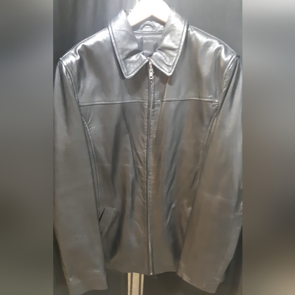 🔥New Like Condition Size Medium Danier Men's Classic Black Leather Jacket.🔥
